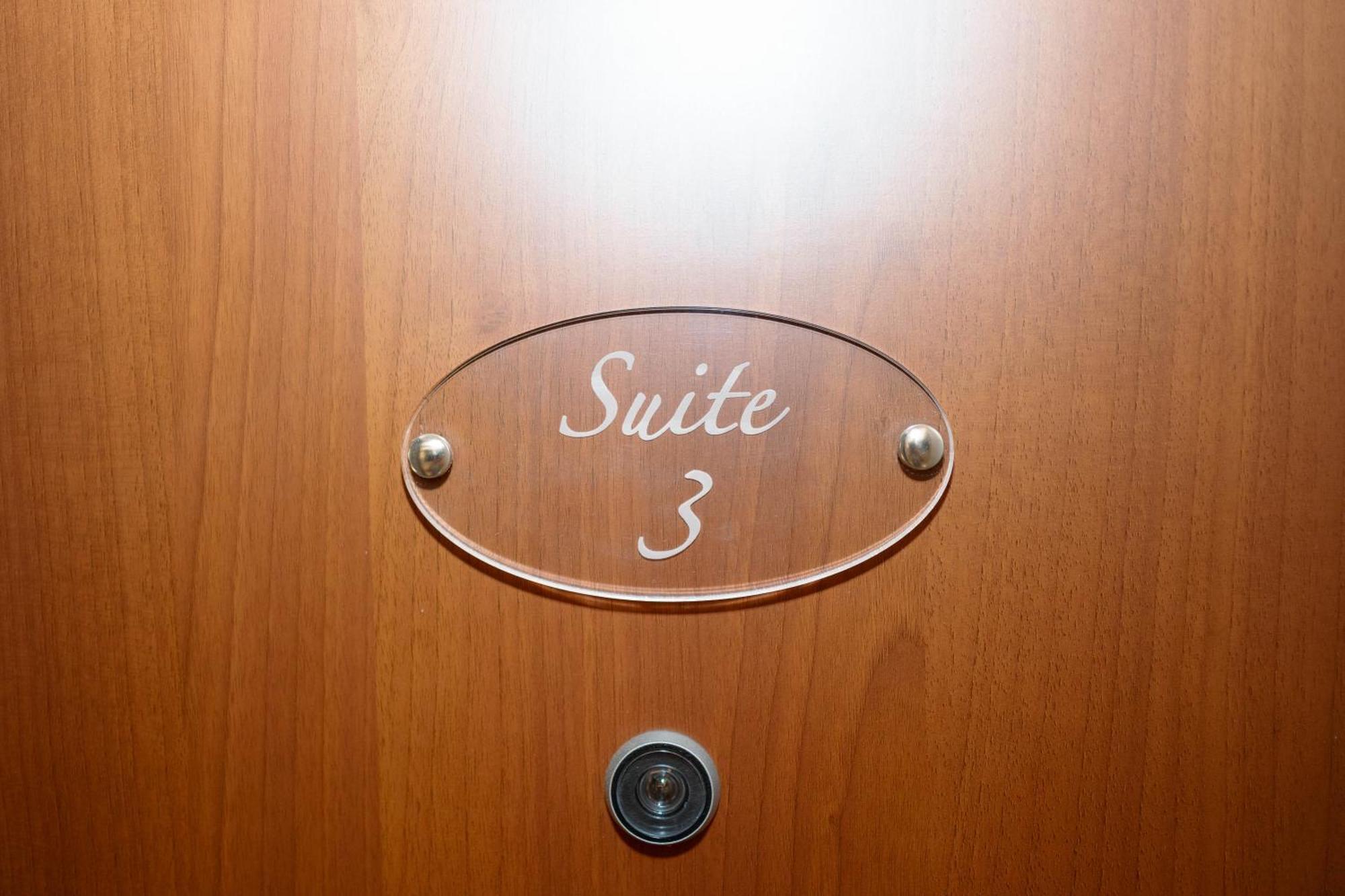 Romano'S Luxury Stay B&B Bari Room photo